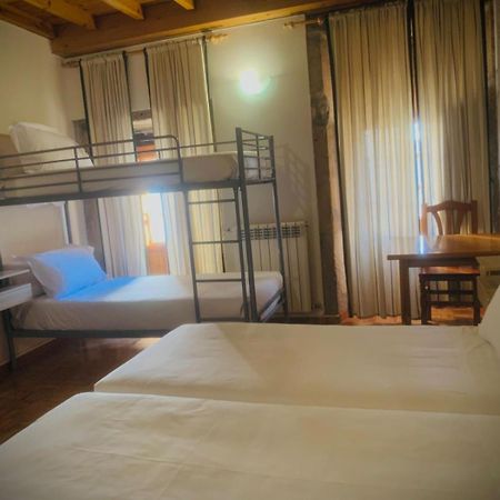 Hostal As Margaritas سانتياغو دي كومبوستيلا المظهر الخارجي الصورة