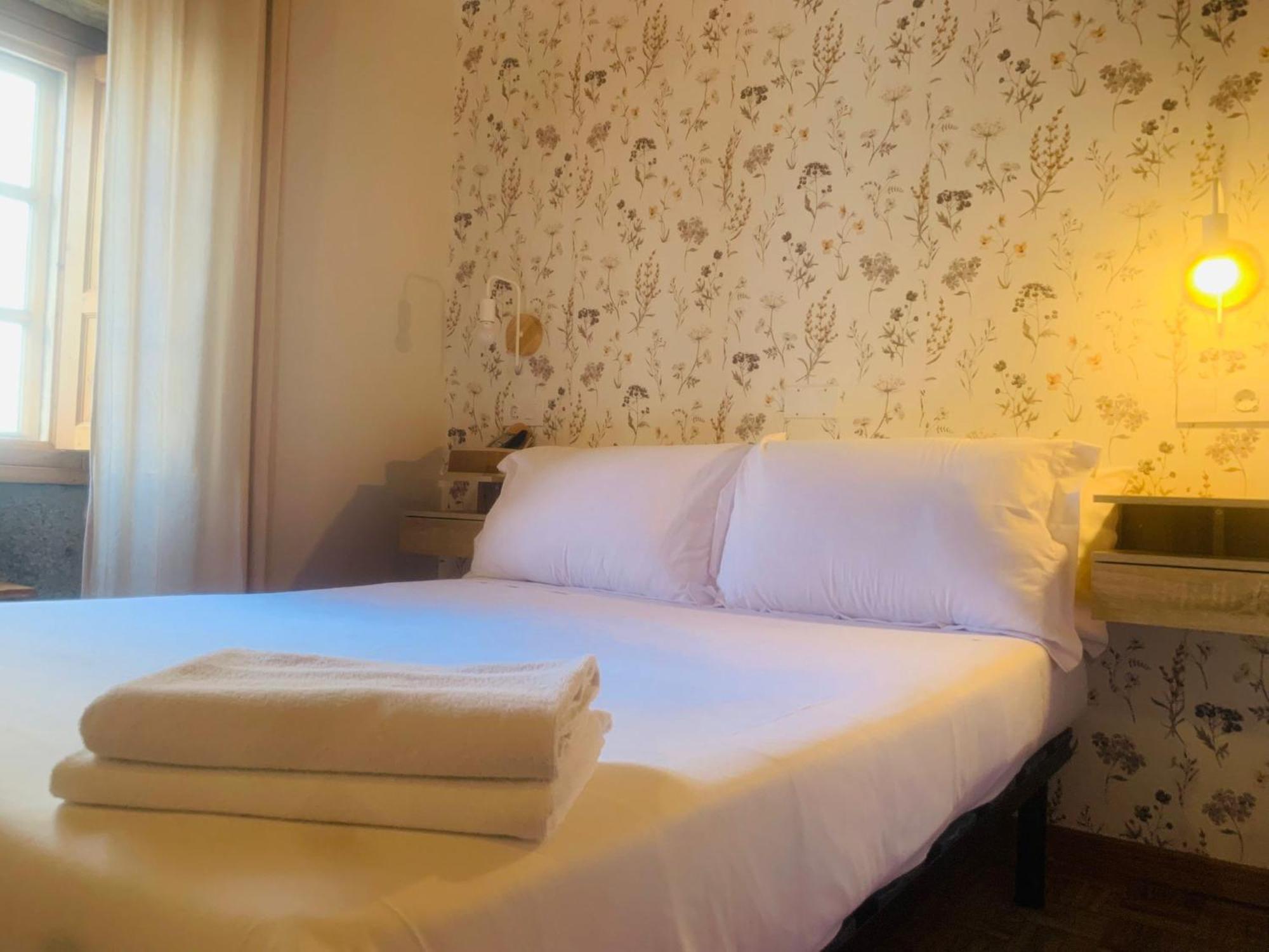 Hostal As Margaritas سانتياغو دي كومبوستيلا المظهر الخارجي الصورة