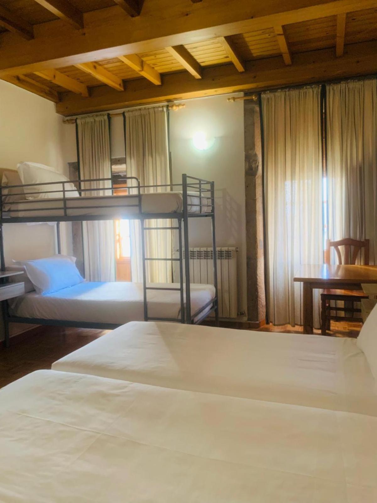 Hostal As Margaritas سانتياغو دي كومبوستيلا المظهر الخارجي الصورة