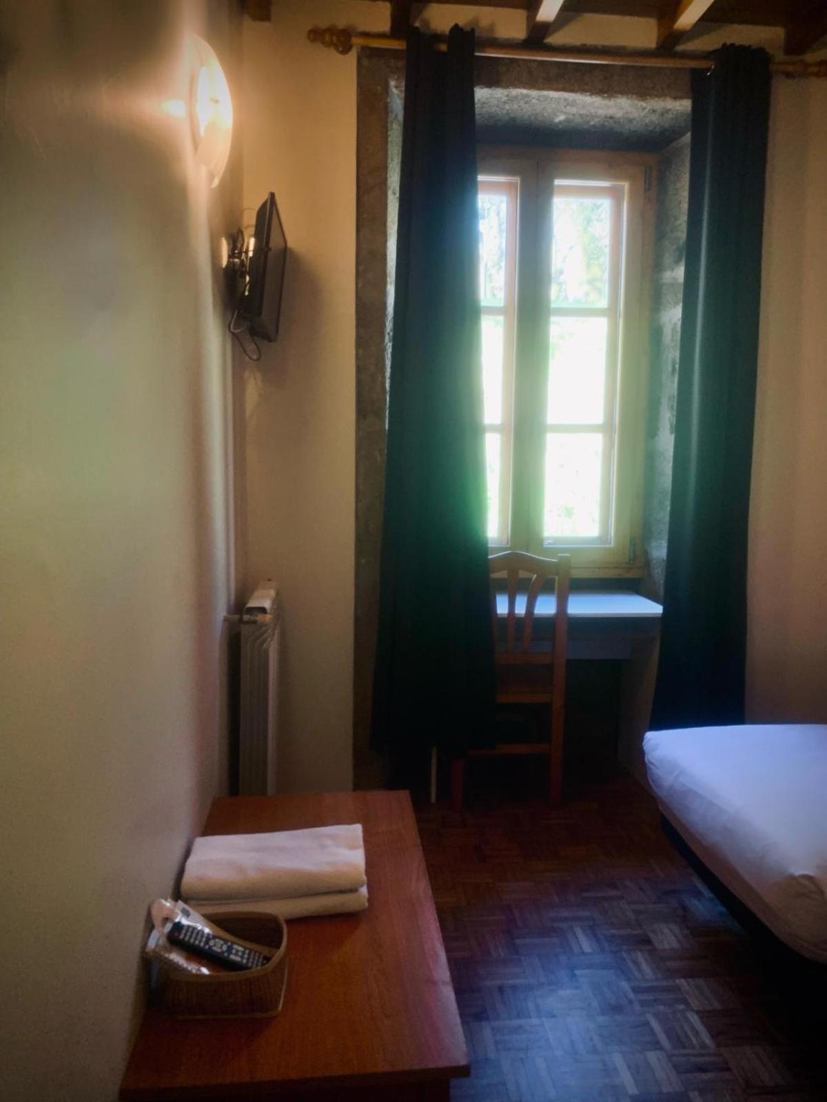 Hostal As Margaritas سانتياغو دي كومبوستيلا المظهر الخارجي الصورة