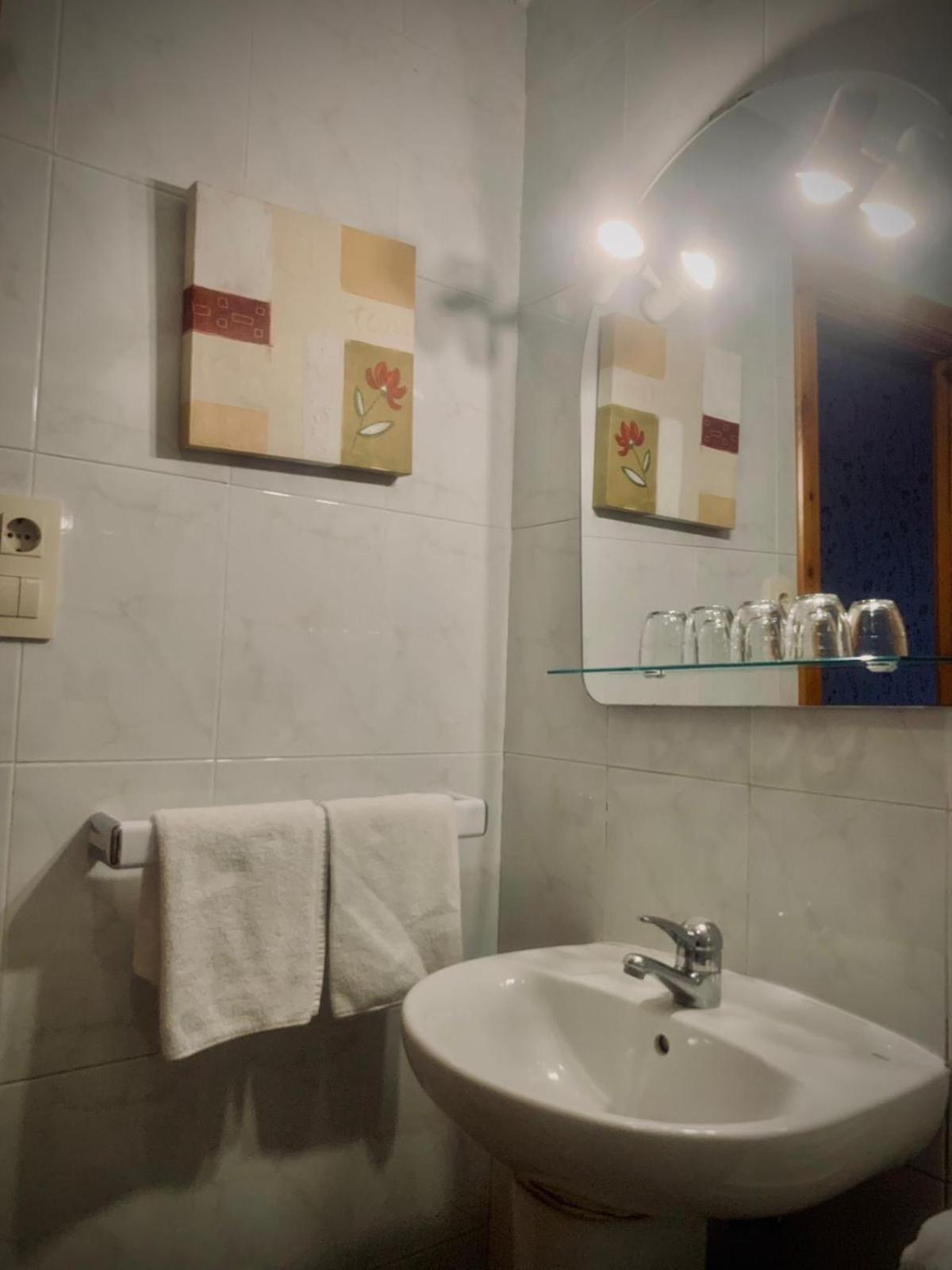 Hostal As Margaritas سانتياغو دي كومبوستيلا المظهر الخارجي الصورة
