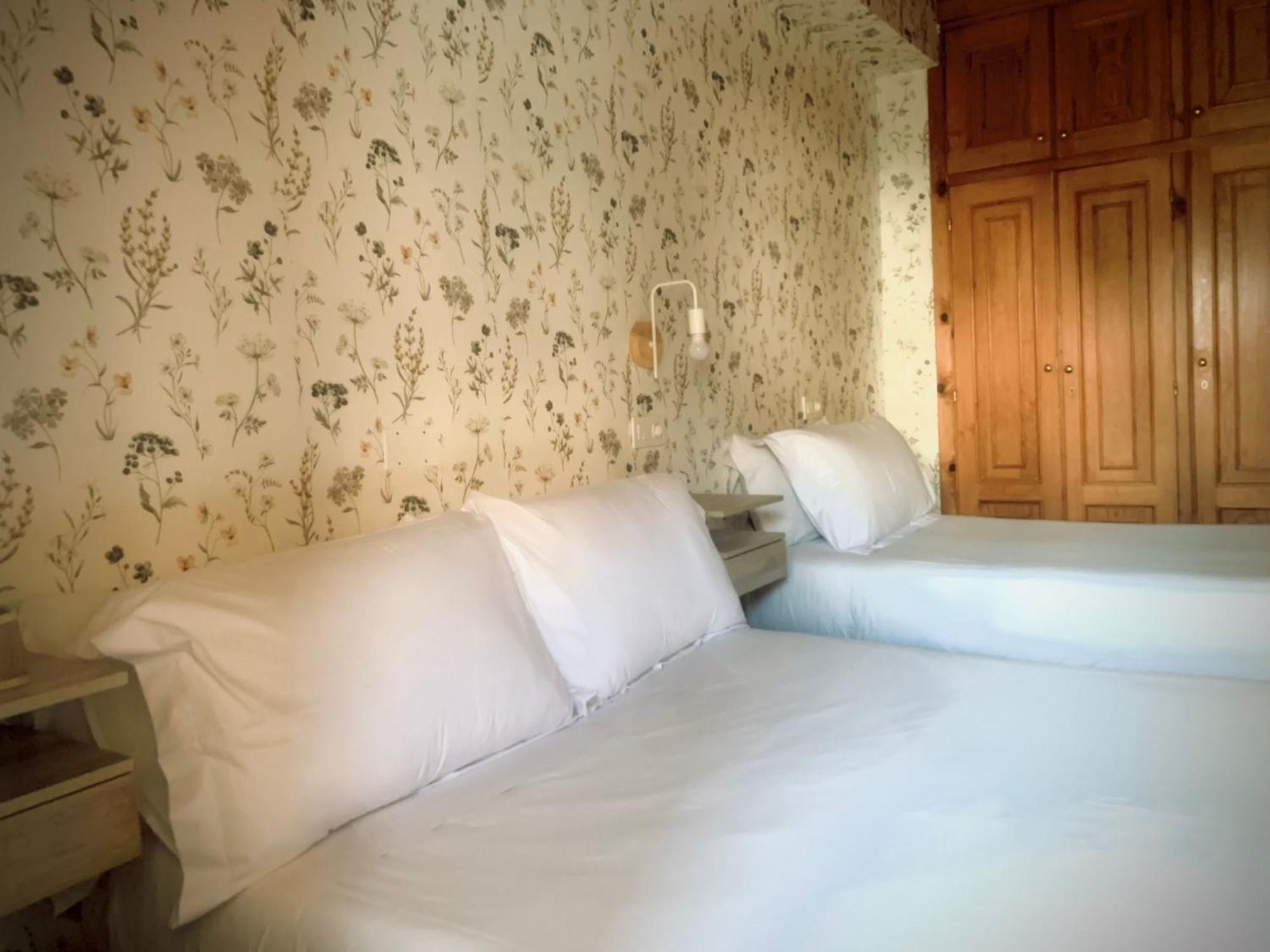 Hostal As Margaritas سانتياغو دي كومبوستيلا المظهر الخارجي الصورة